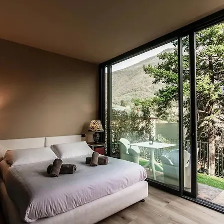 Charming Retreat In Laglio