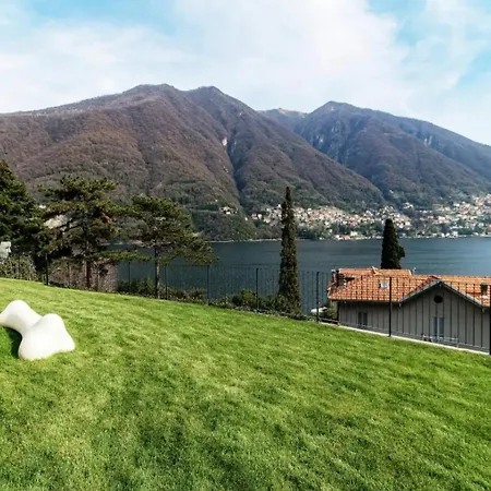 Charming Retreat In Hotell Laglio
